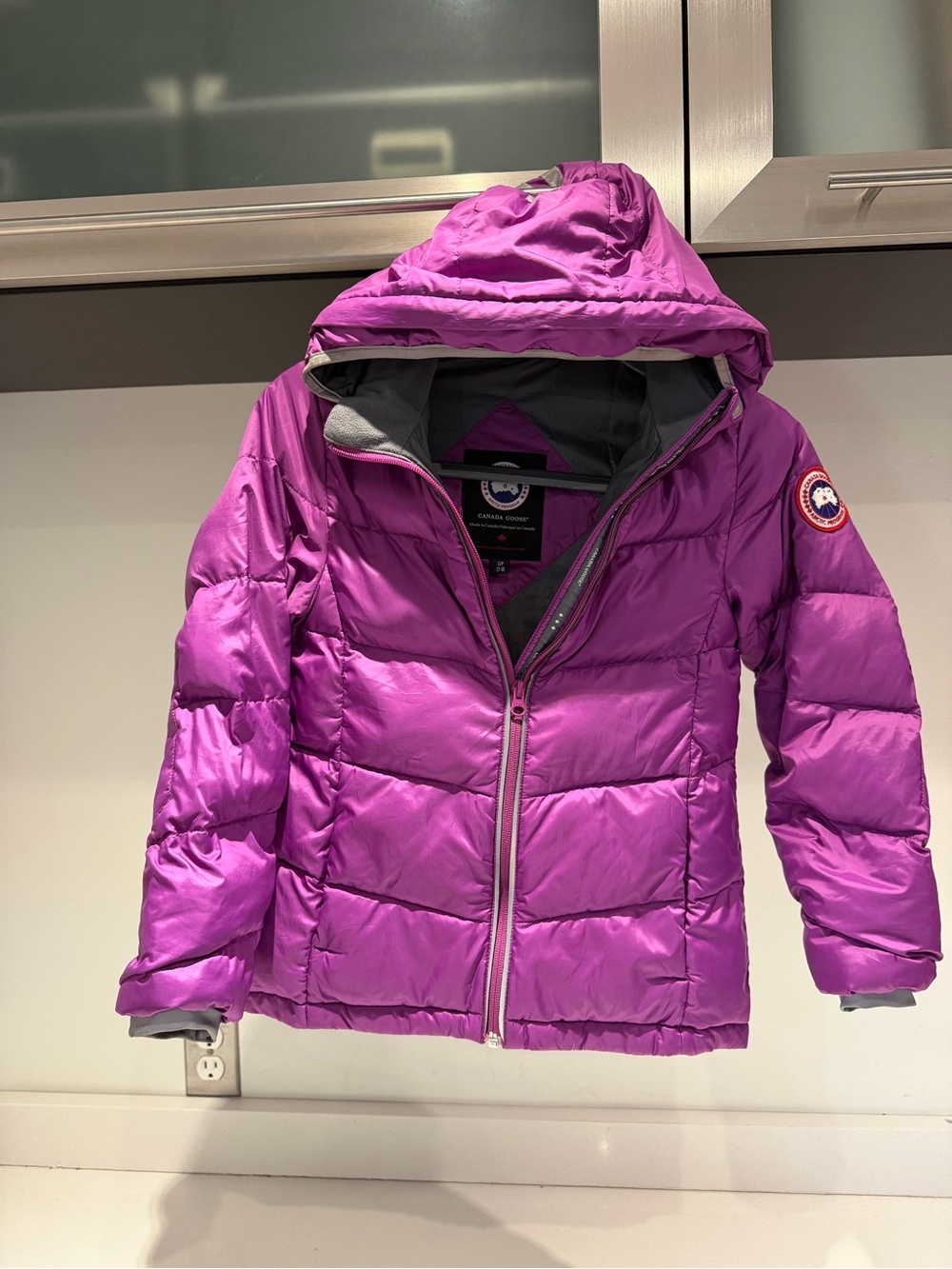 $425 Canada Goose Youth Girls Down Puffer purple magenta Jacket Size Medium 7-8